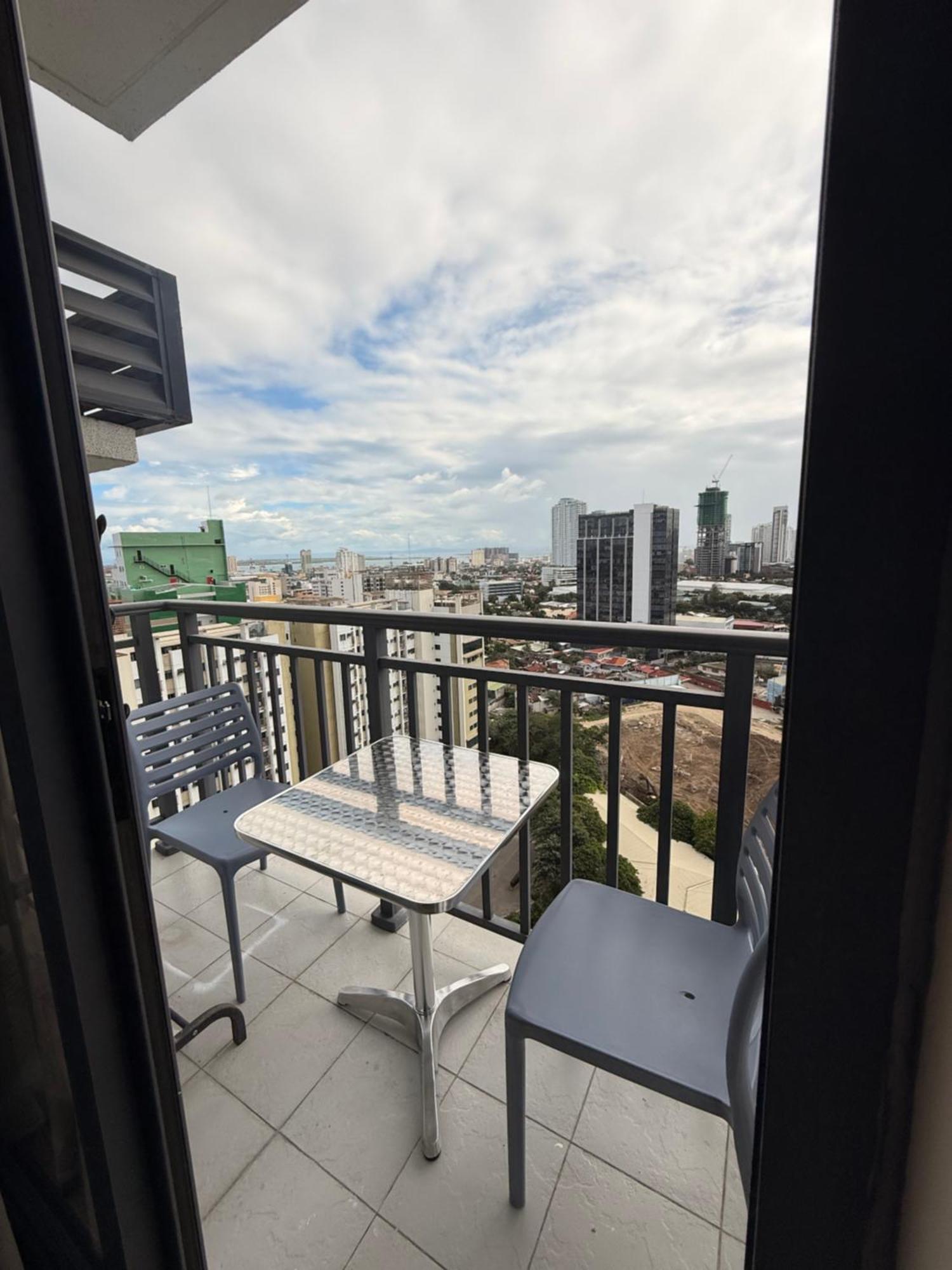 Arlowes At 20F Grand Residences Cebu Ngoại thất bức ảnh